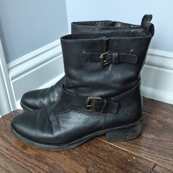 Tory Burch Women's Black Leather Double Buckle Bennie Boots Size 7 - Picture 5 of 12